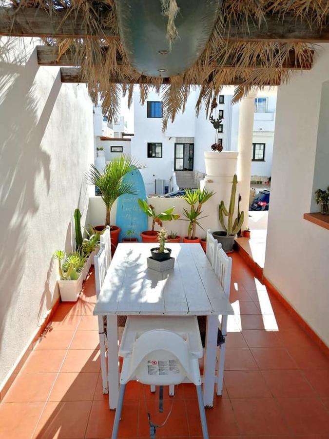 Surf Dream House Hostel Corralejo Exterior photo