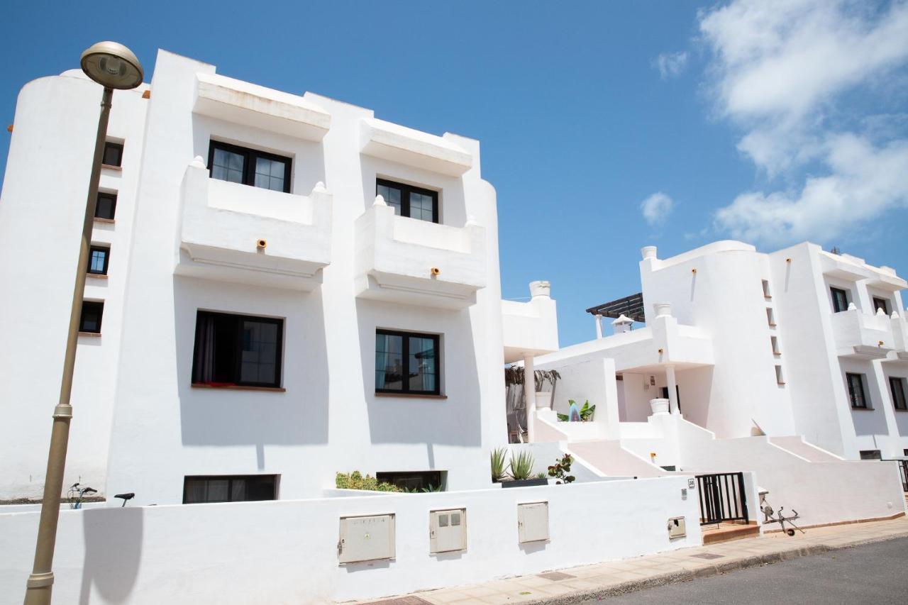 Surf Dream House Hostel Corralejo Exterior photo