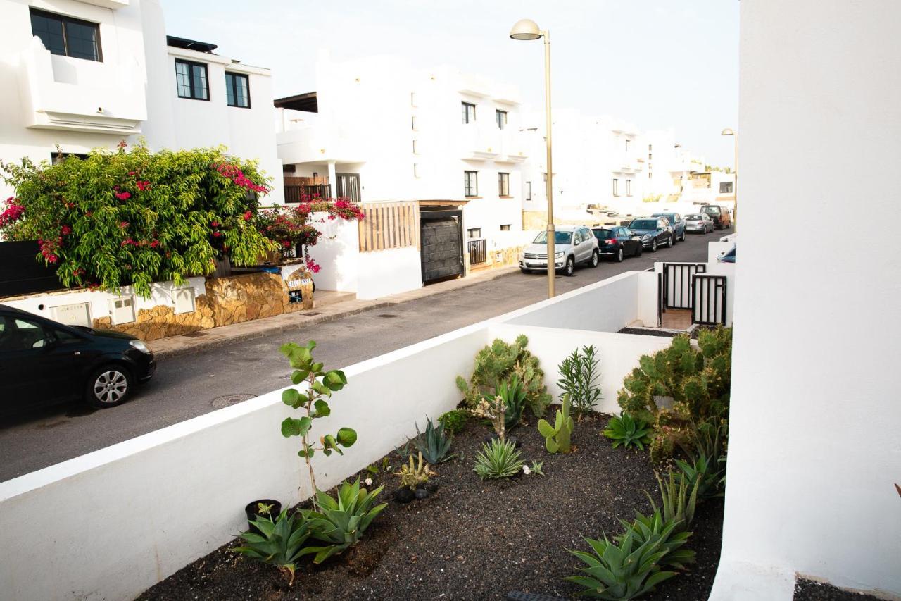 Surf Dream House Hostel Corralejo Exterior photo