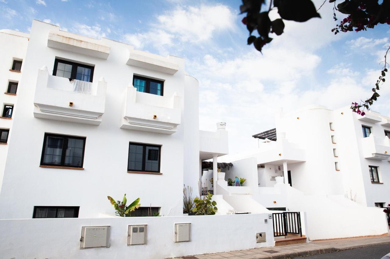 Surf Dream House Hostel Corralejo Exterior photo