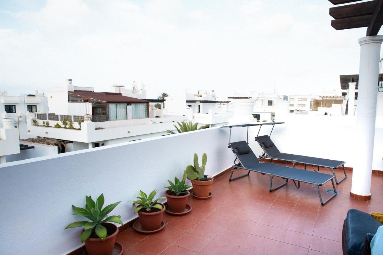 Surf Dream Surfhouse Hostel Corralejo Exterior photo