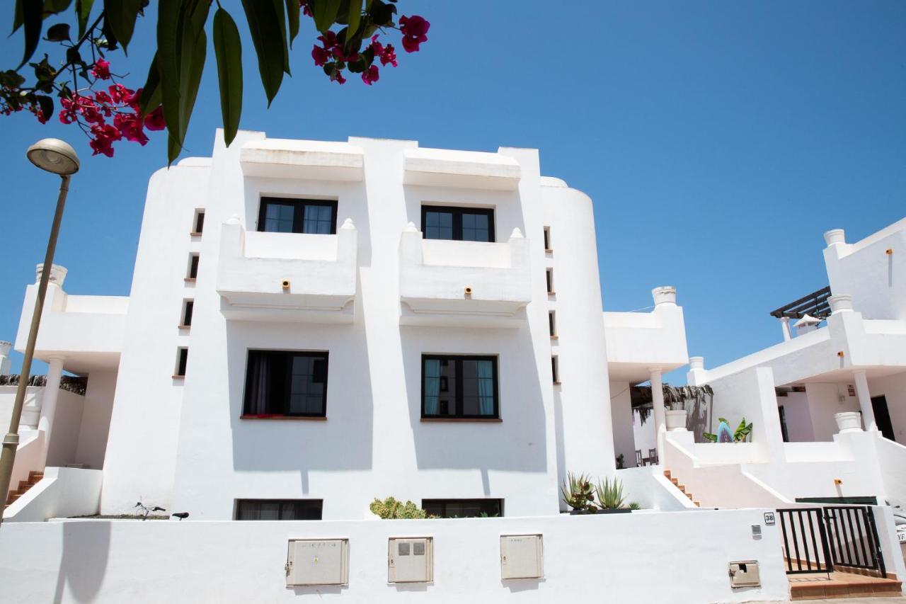 Surf Dream House Hostel Corralejo Exterior photo