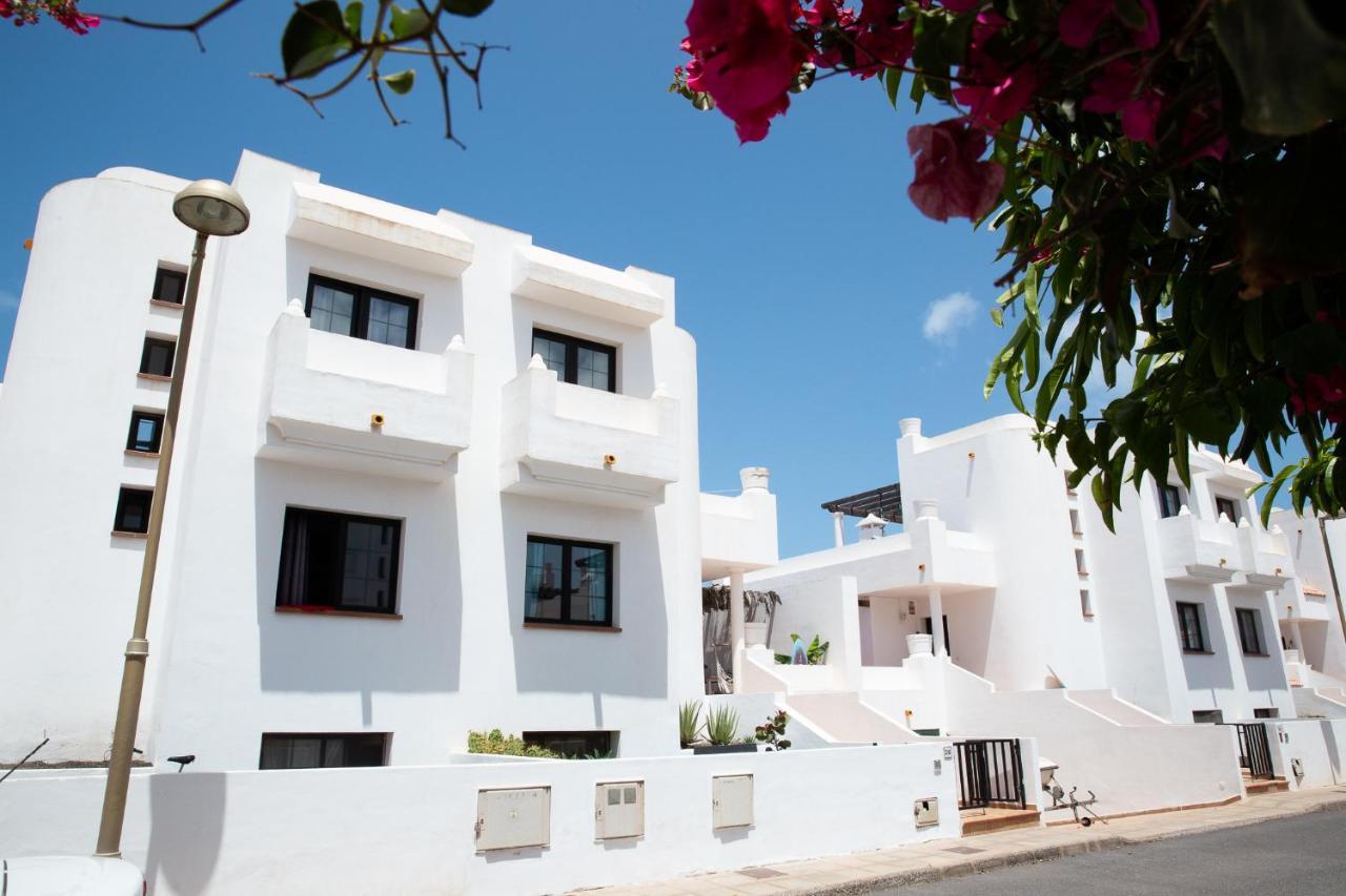 Surf Dream House Hostel Corralejo Exterior photo