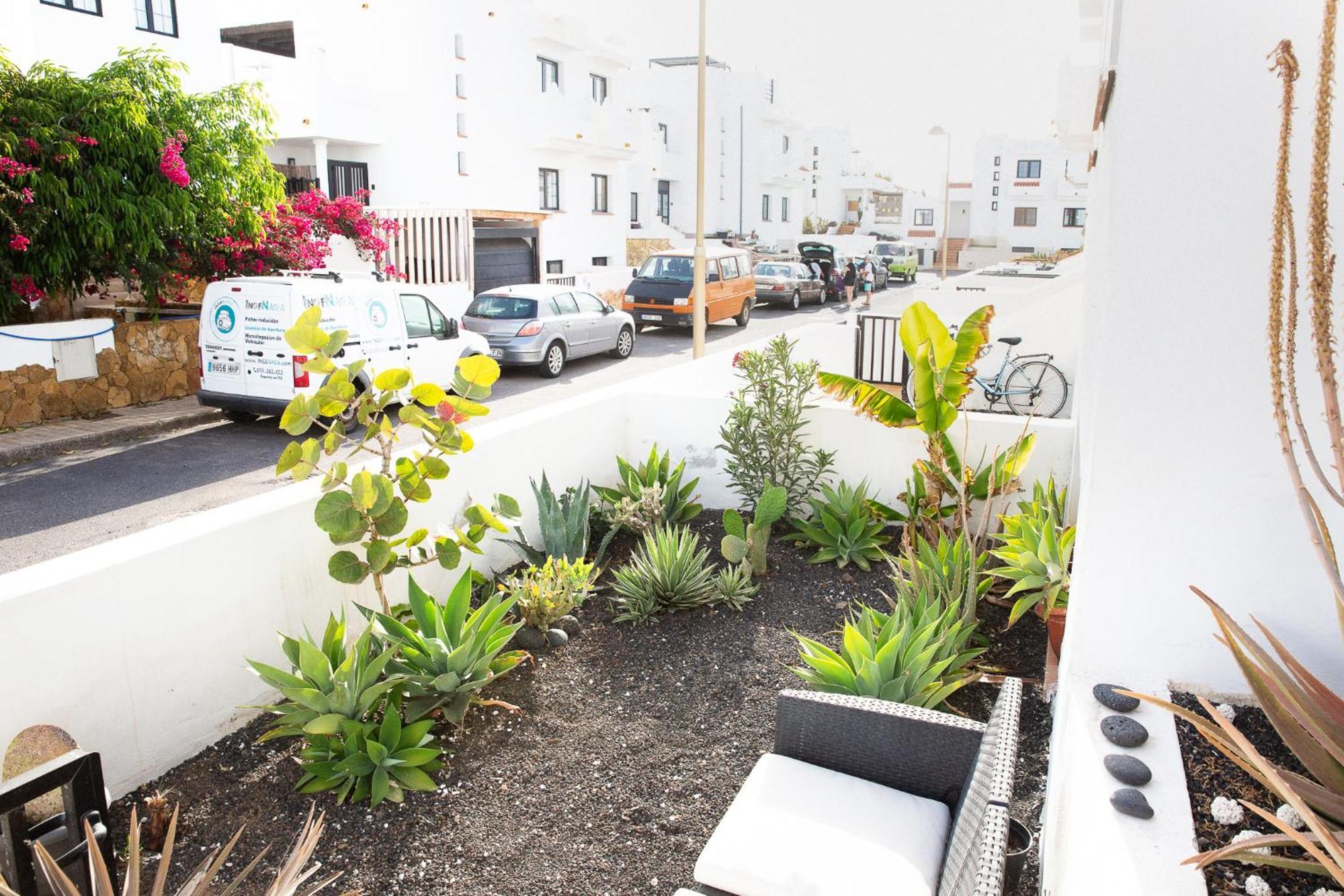 Surf Dream Surfhouse Hostel Corralejo Exterior photo